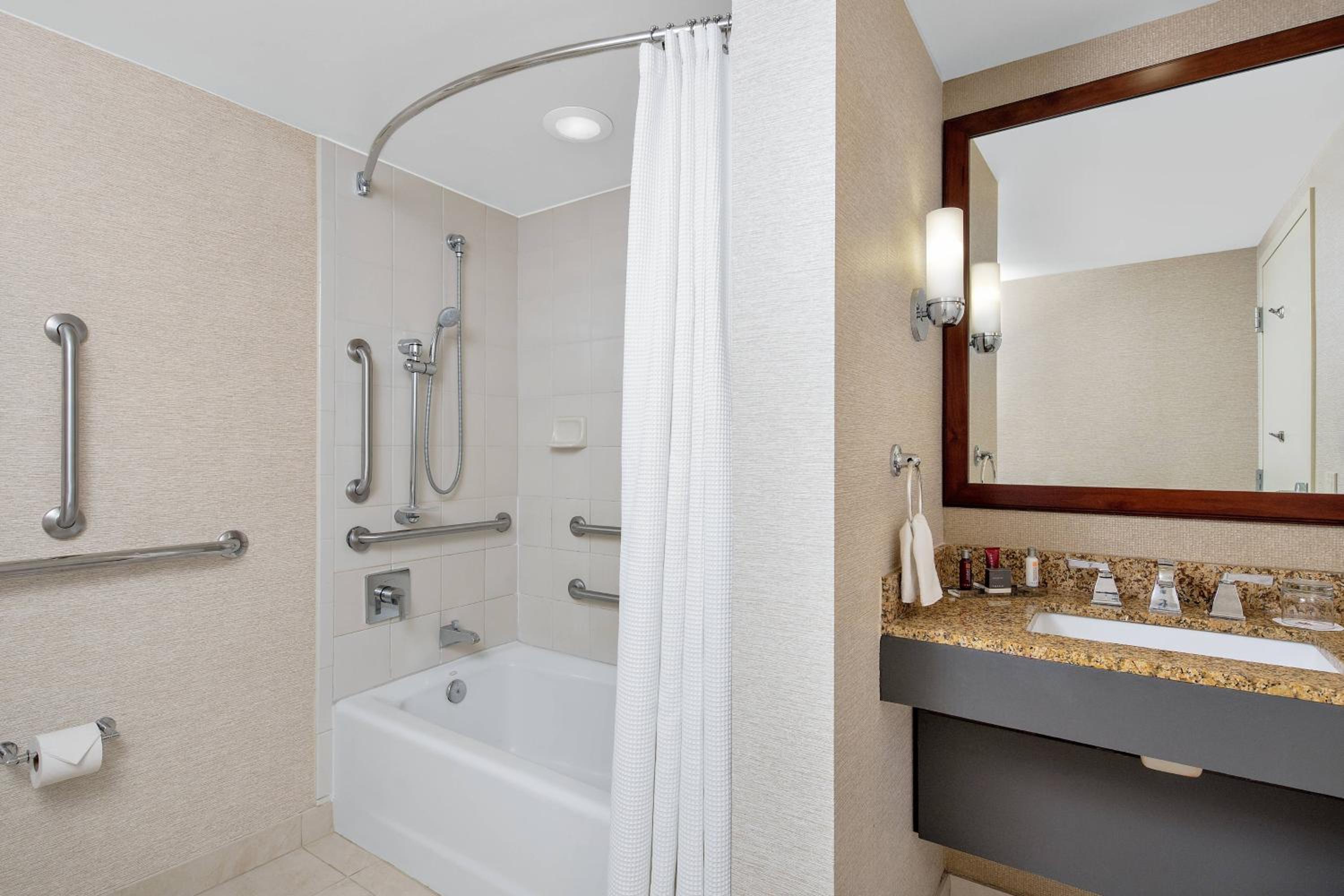 غرفة بسرير كينج، Boca Raton Marriott At Bocacenterhotel 10/10