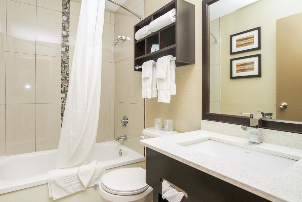 Comfort Inn Cornwall, ON 12/41