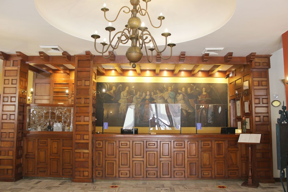 Hotel De Mendoza 8/57
