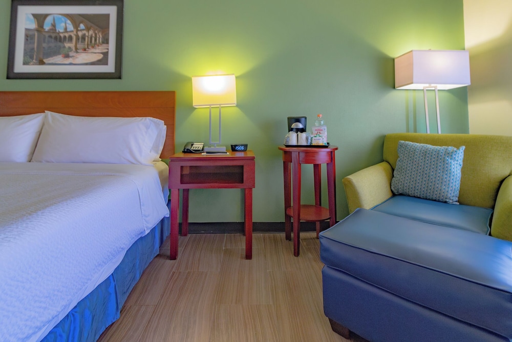 غرفة قياسية، Holiday Inn Express Guadalajara Aeropuerto an IHG Hotel 5/8