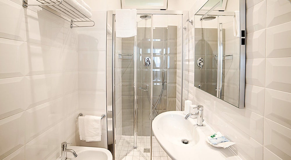 Hotel Mirabel 30/33
