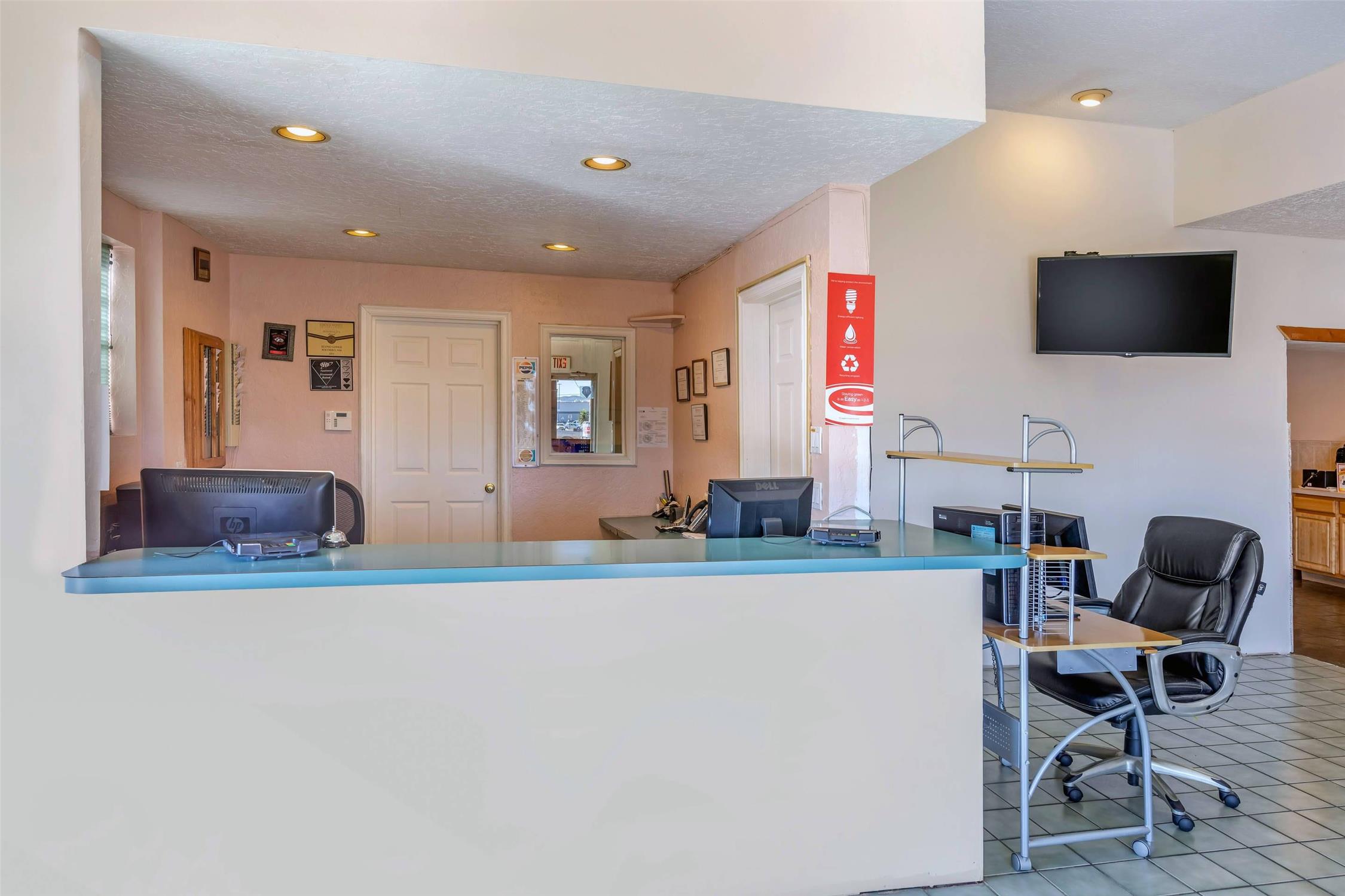 Econo Lodge Inn & Suites Socorro NM 11/12