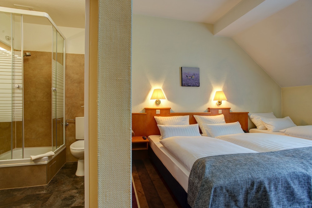 Hotel Ambassador Duesseldorf 5/26
