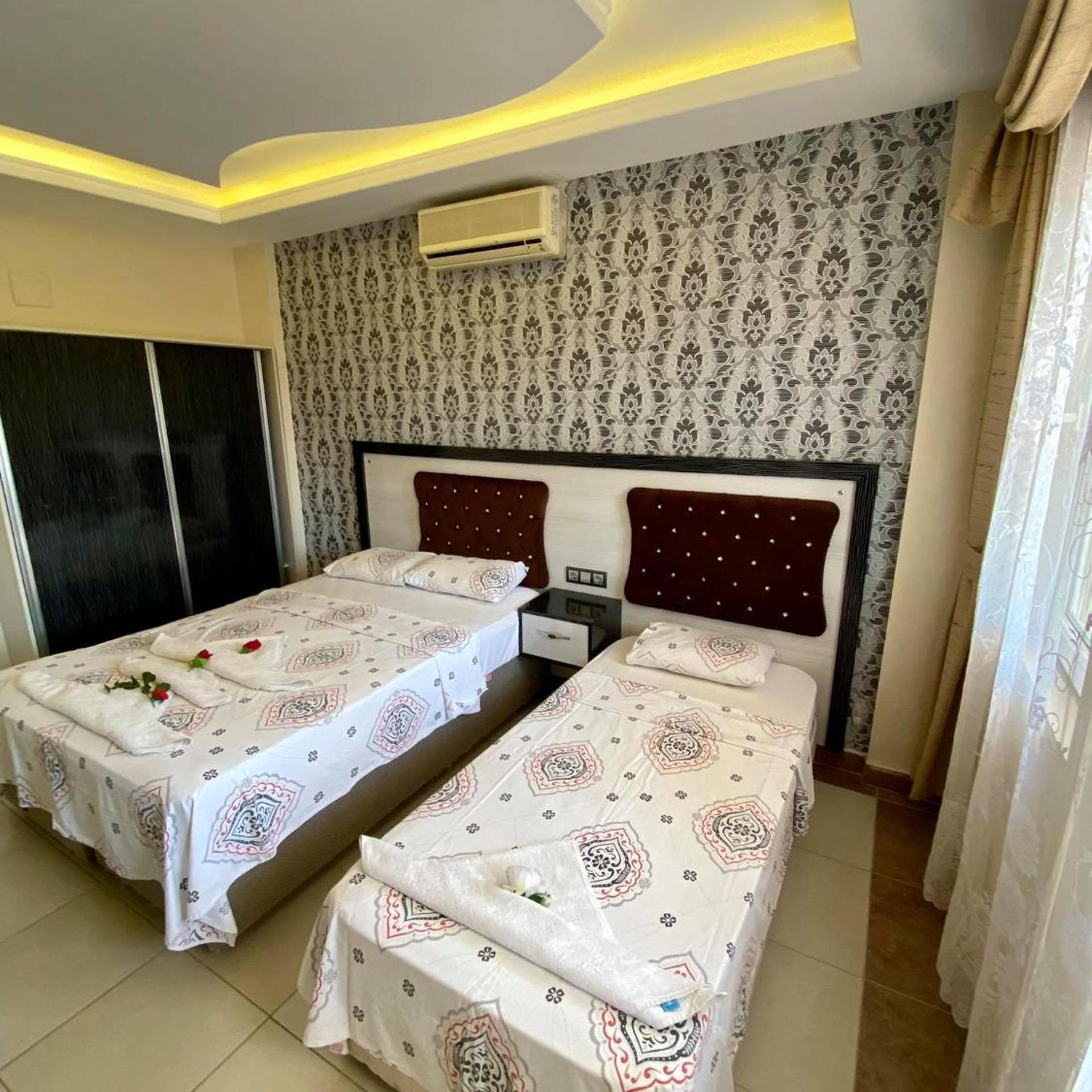 Erkan Tumen Yalcin Hotel 11/50