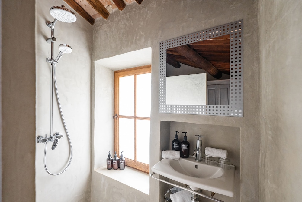 Le Galinier Lourmarin, a Beaumier Guesthouse 50/50