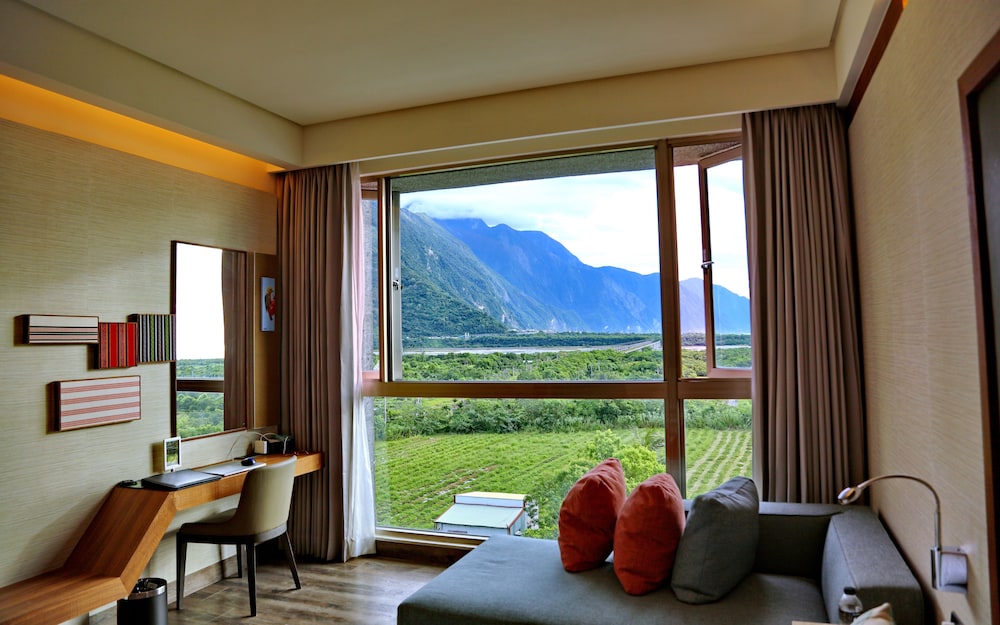 Liiko Hotels 40/67