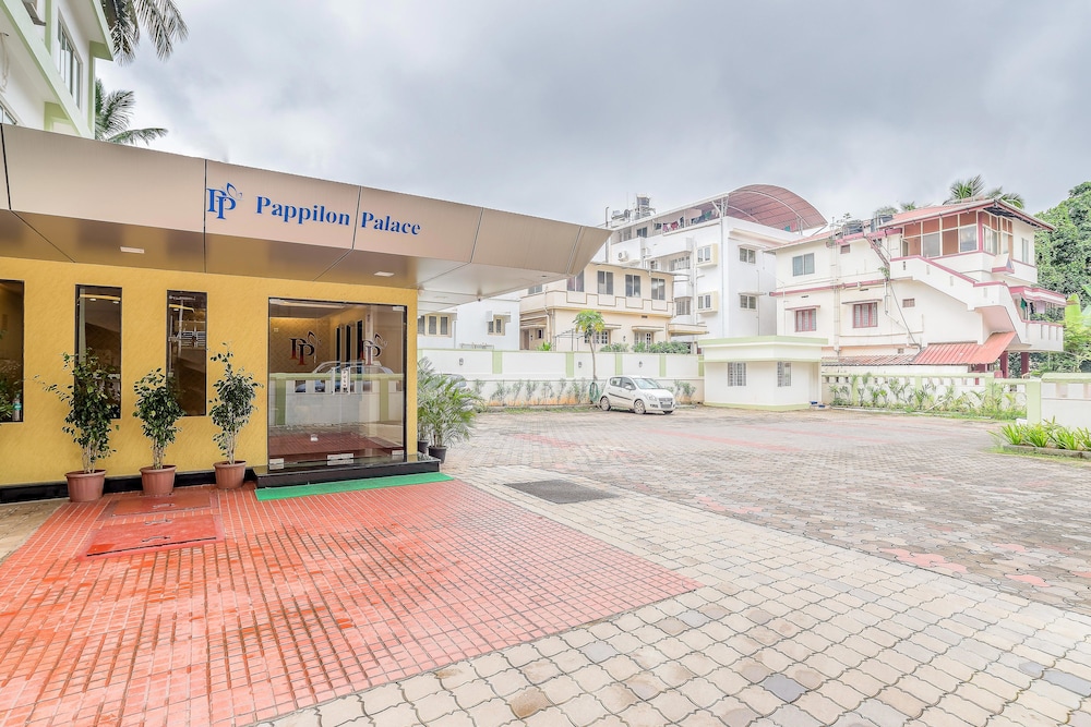 Treebo Pappilon Palace Mangalore 29/38