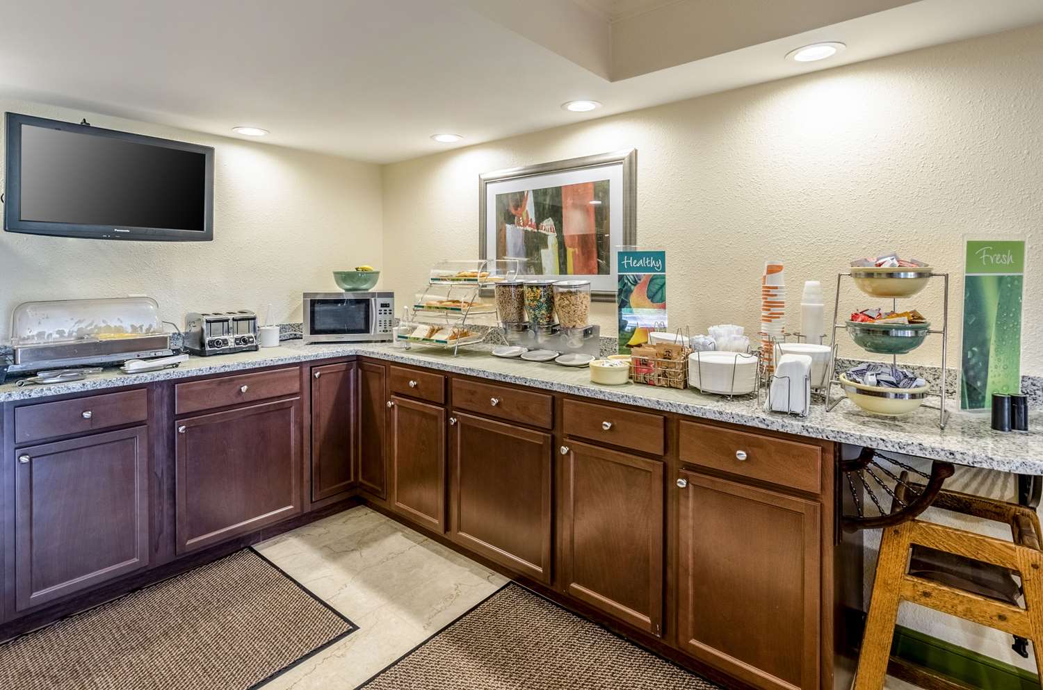 Quality Inn Tanglewood 50/50