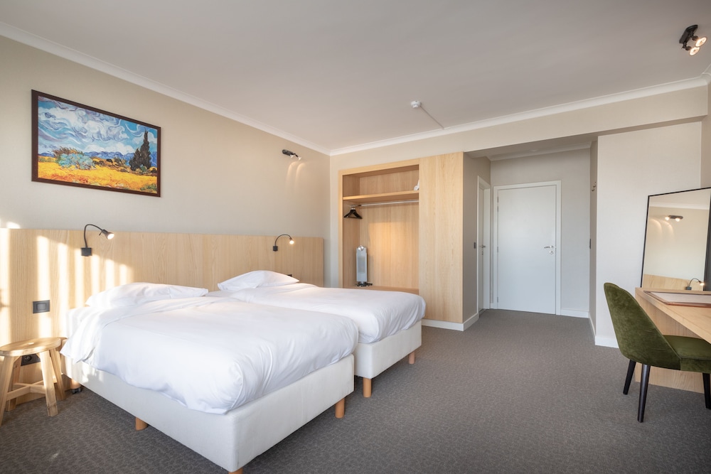 Hotel Carlton 17/53