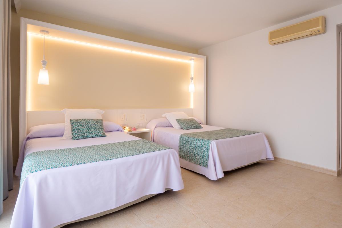 Economy, Family, Balcony or Terrace