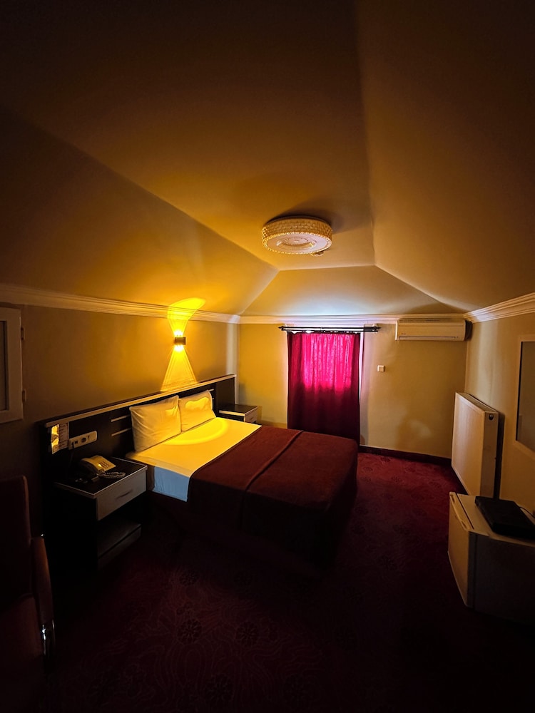 Mina 1 Hotel 34/50