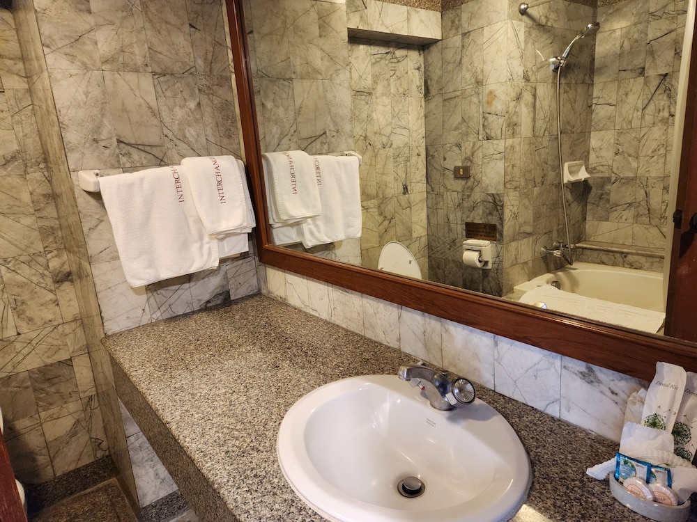 Interchange Tower Serviced Apartment 49/49