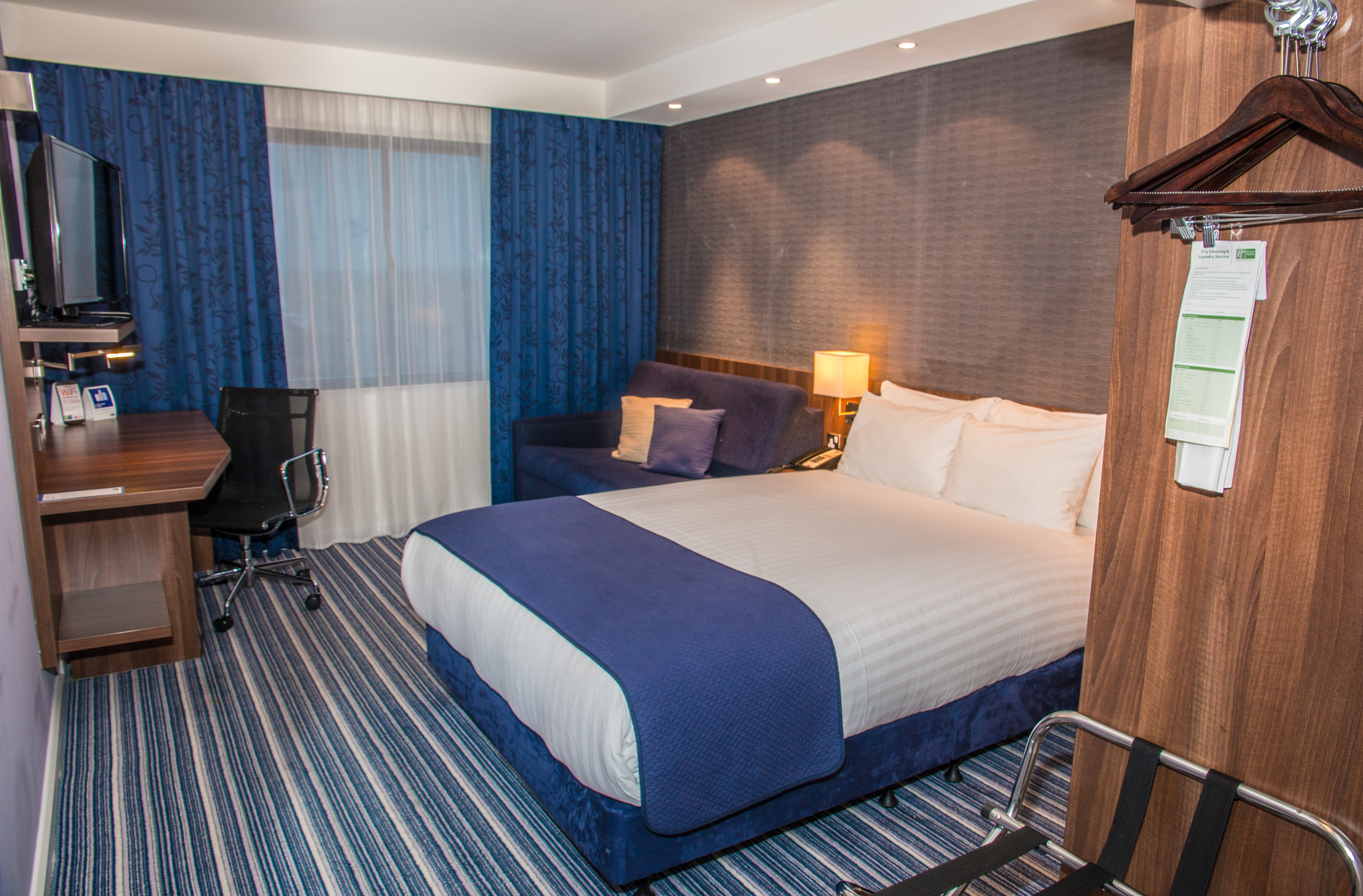 Holiday Inn Express London Heathrow T5 31/70