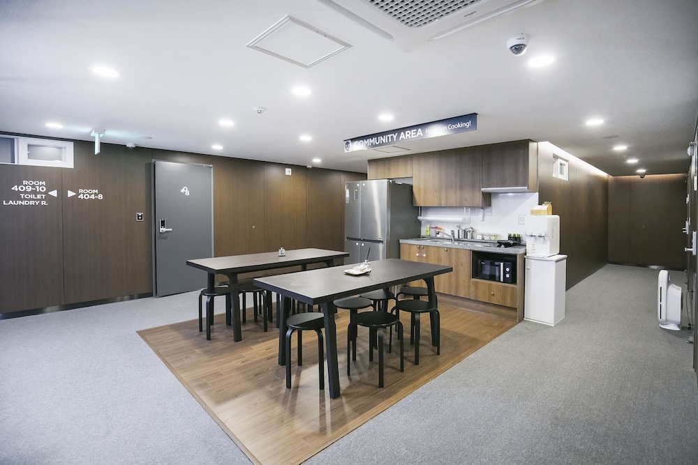 Philstay Myeongdong Station - Hostel 49/66