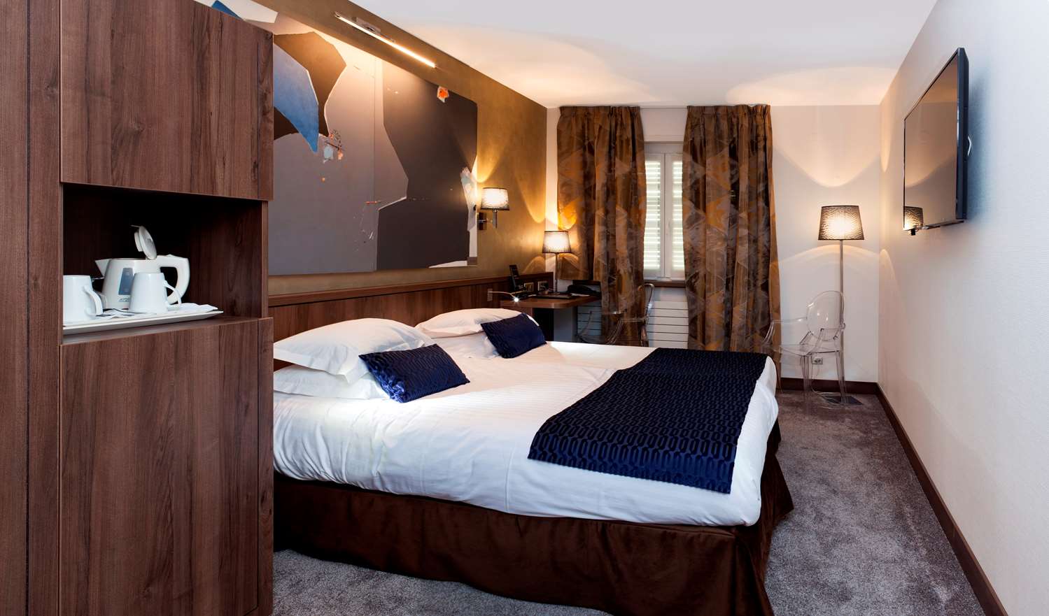 rooms