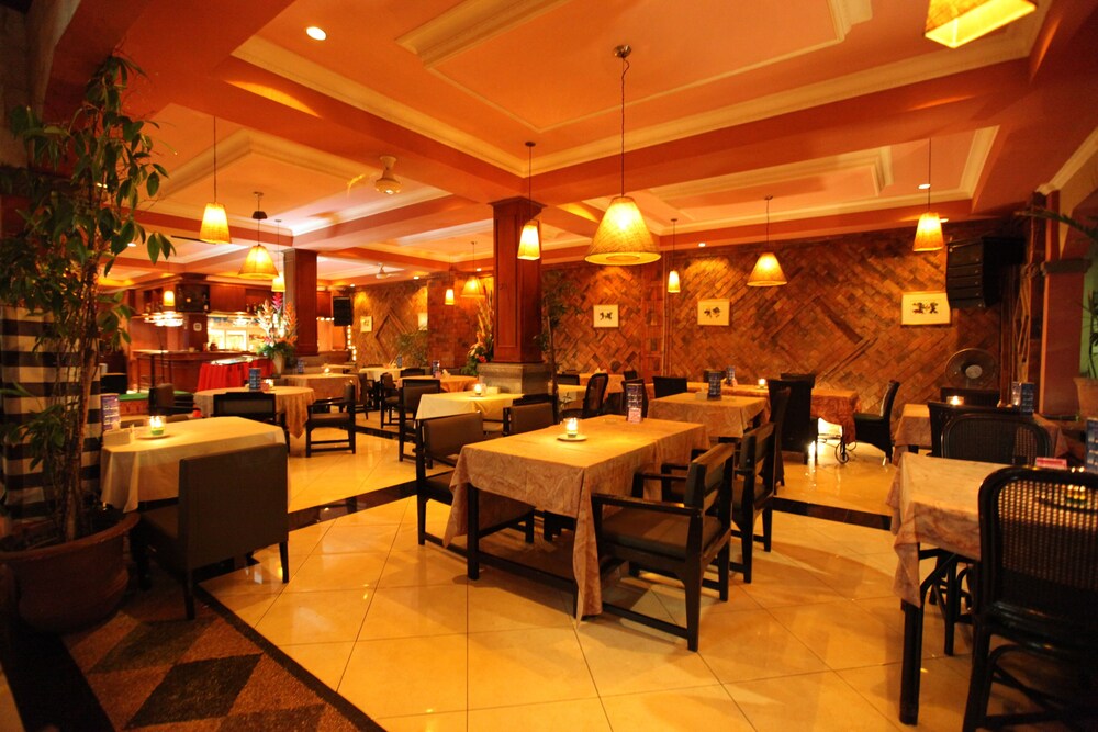 Maxi Hotel & Spa 20/25
