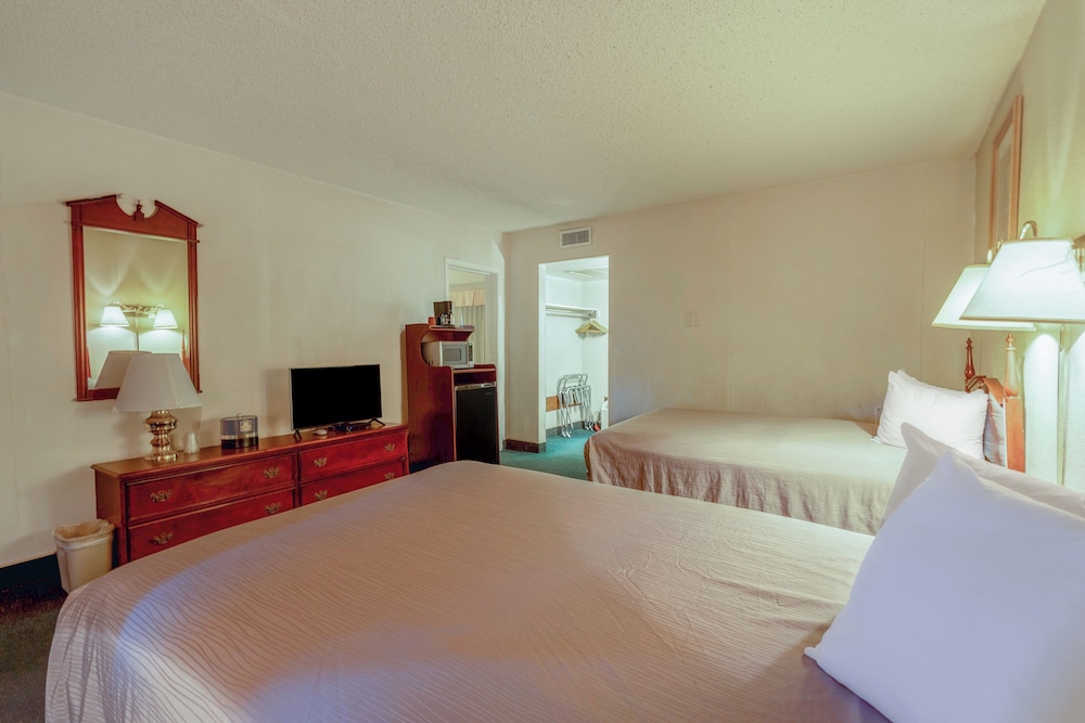 Royal Holiday Motel By Belvilla Gallup I-40 14/50