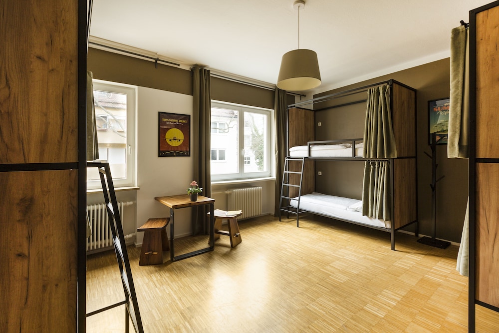 Five Reasons Hotel and Hostel 27/50