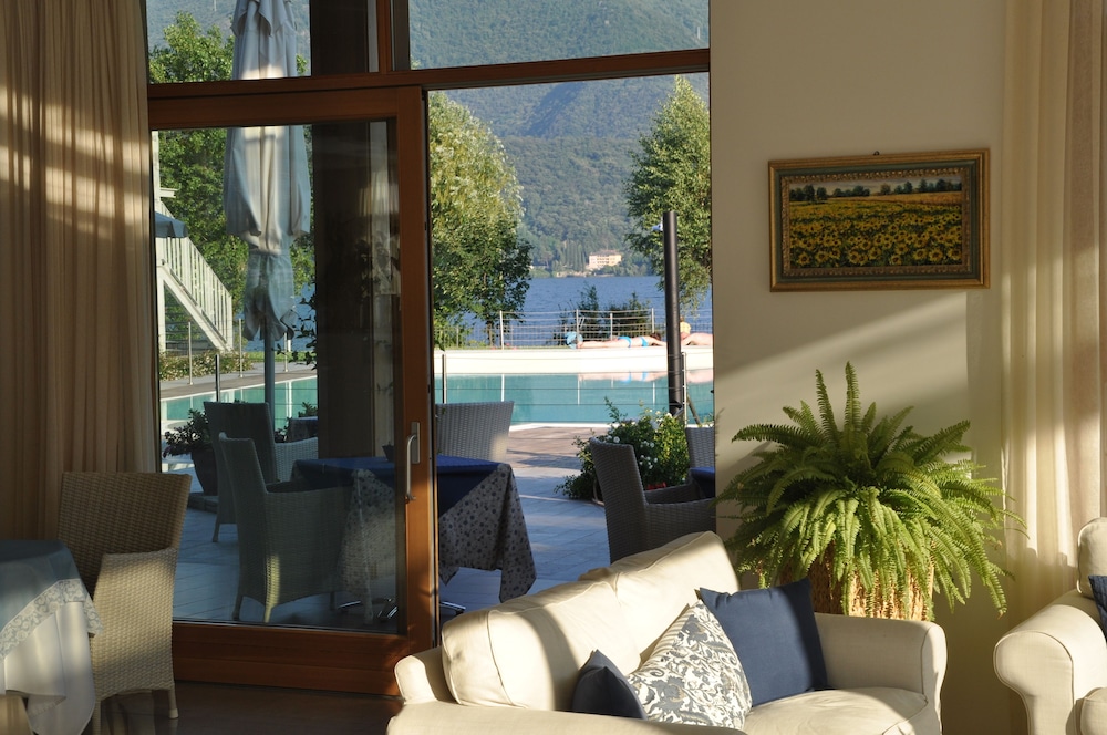 Tullio Hotel 14/47