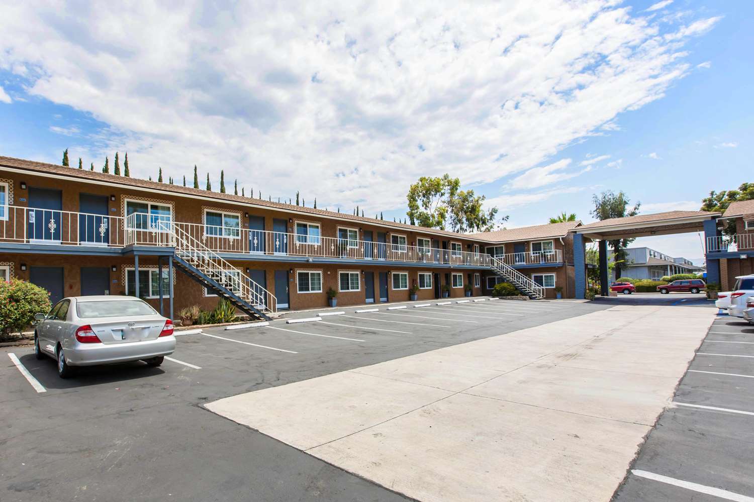 Rodeway Inn Escondido Downtown 33/34