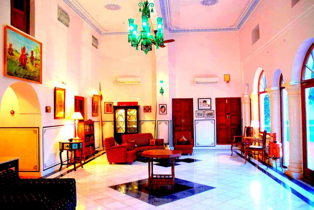 Welcomeheritage Bijayniwas Palace 33/47