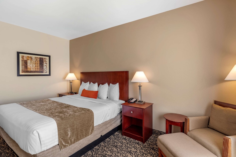غرفة قياسية بسرير كينج، Best Western Plus Boulder Louisville 6/10