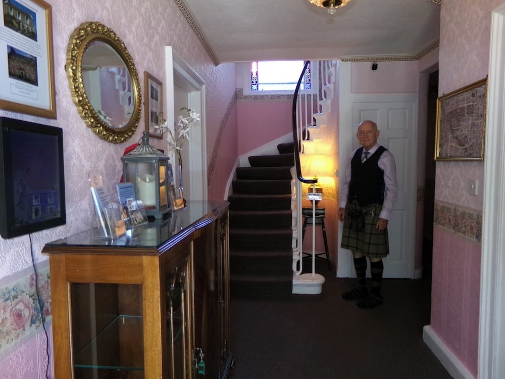 Averon Guest House 7/50