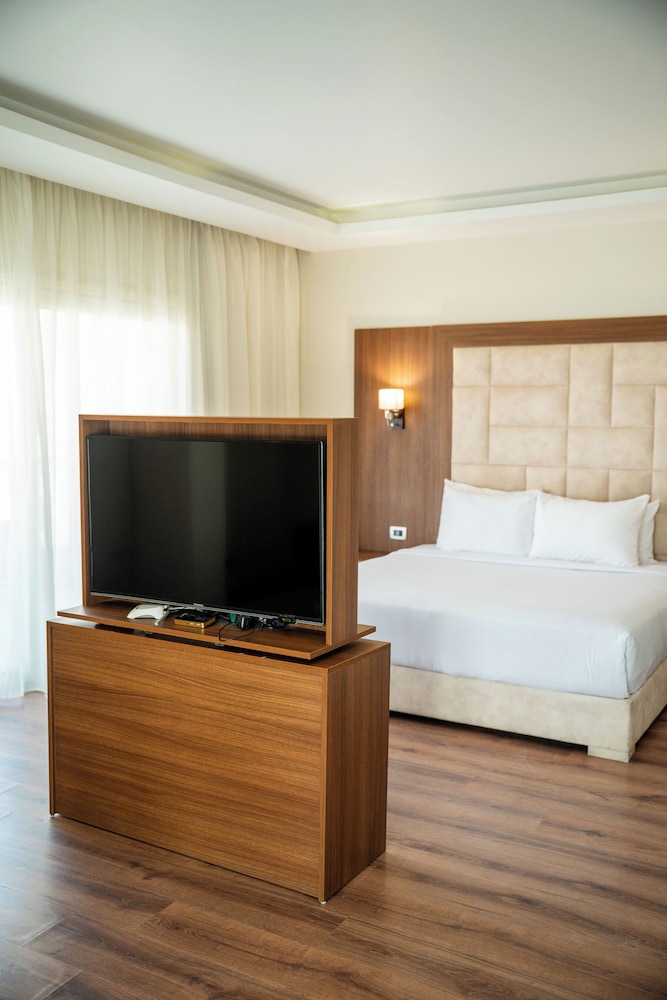 Rivoli Suites 14/48