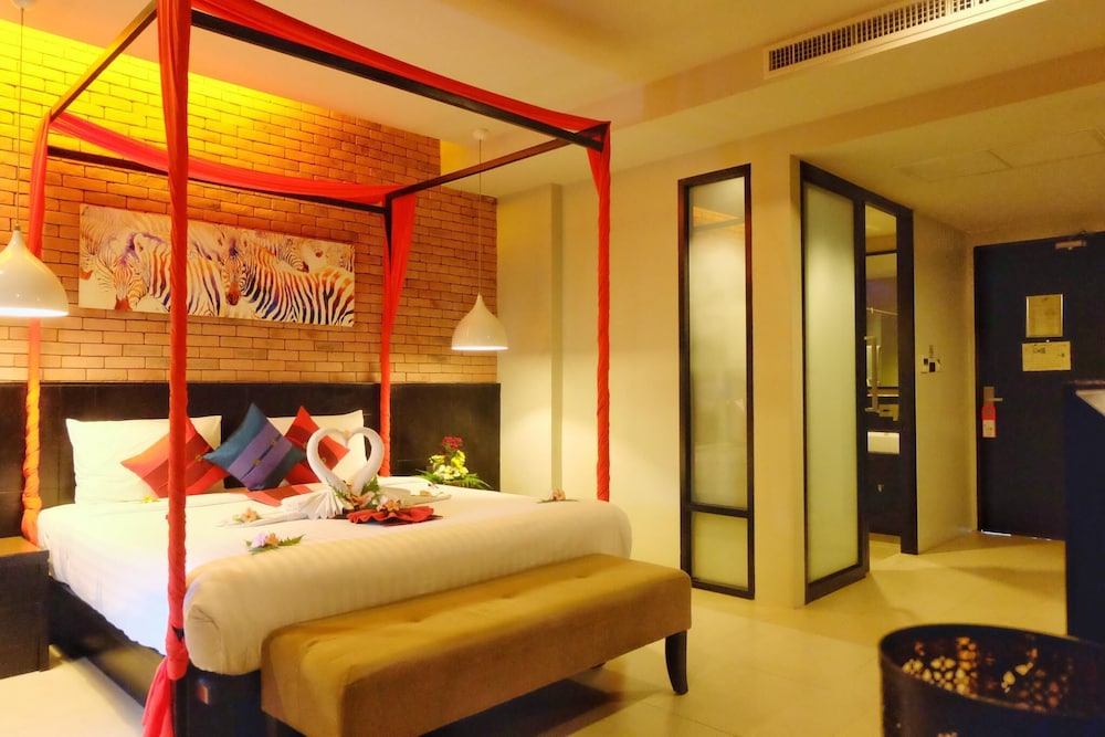 THE TAMA HOTEL 8/50