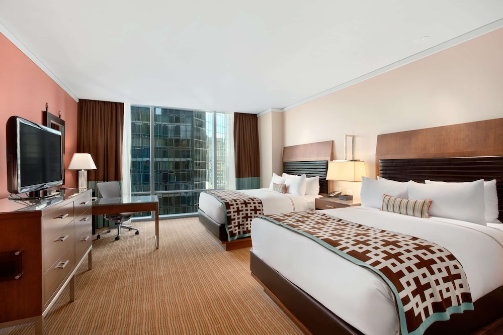 Fairmont, 2 Queen Beds, River View, Accessible