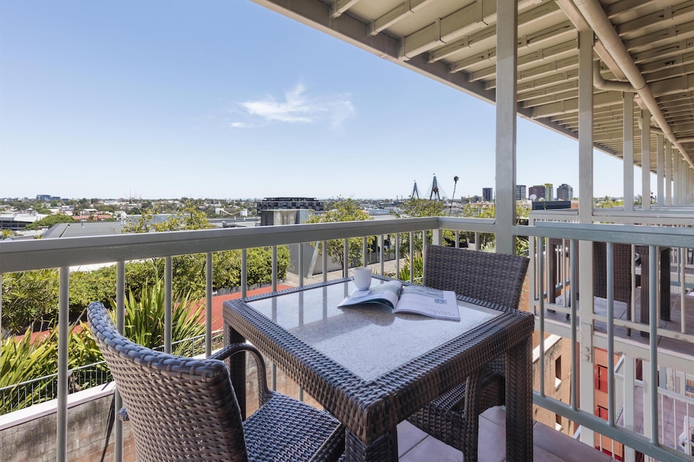Oaks Sydney Goldsbrough Suites 55/69