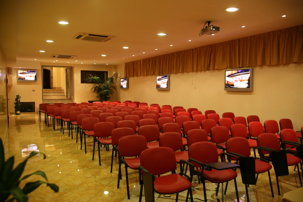 Ranch Palace Hotel 46/63
