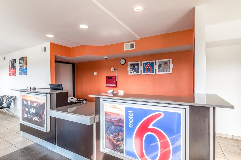 Motel6 San Antonio, TX - South IH-10 East 7/51