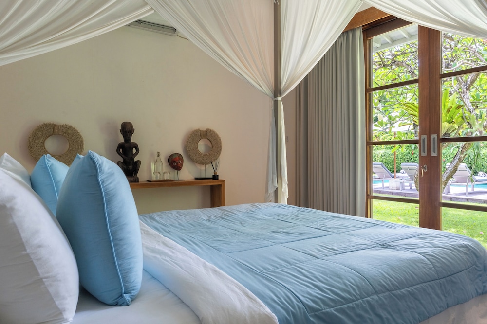 Villa Senara 12/50
