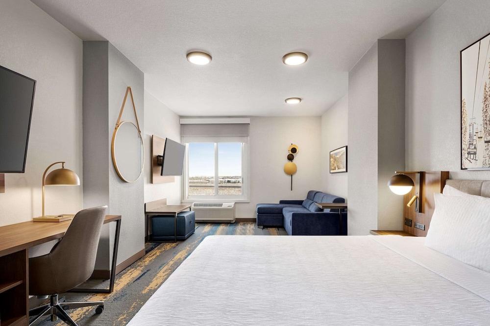 La Quinta Inn & Suites by Wyndham Denver Parker 14/50