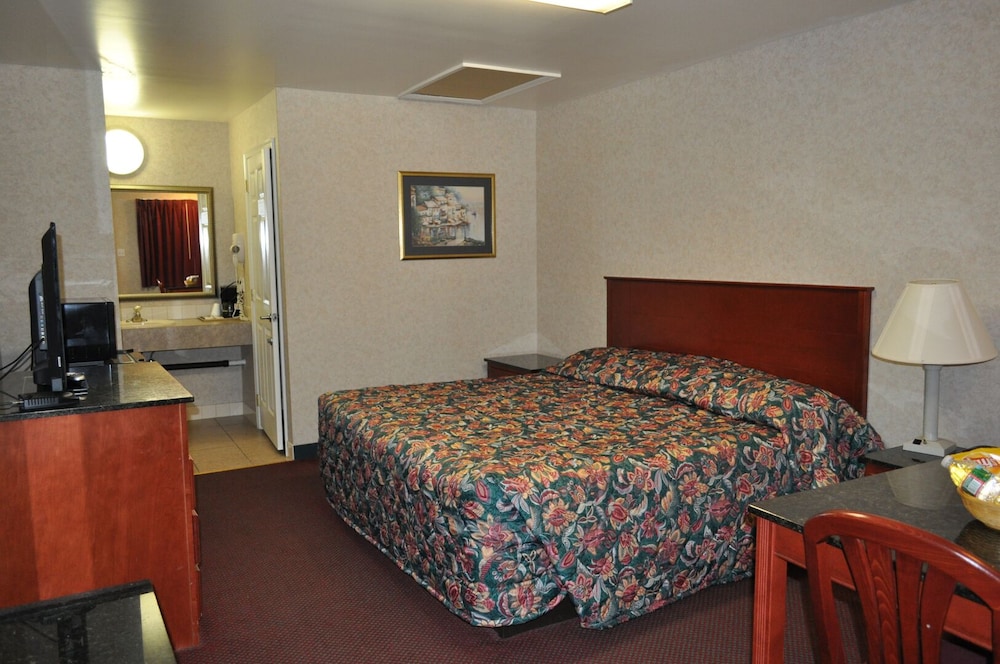 Atrium Inn 18/42