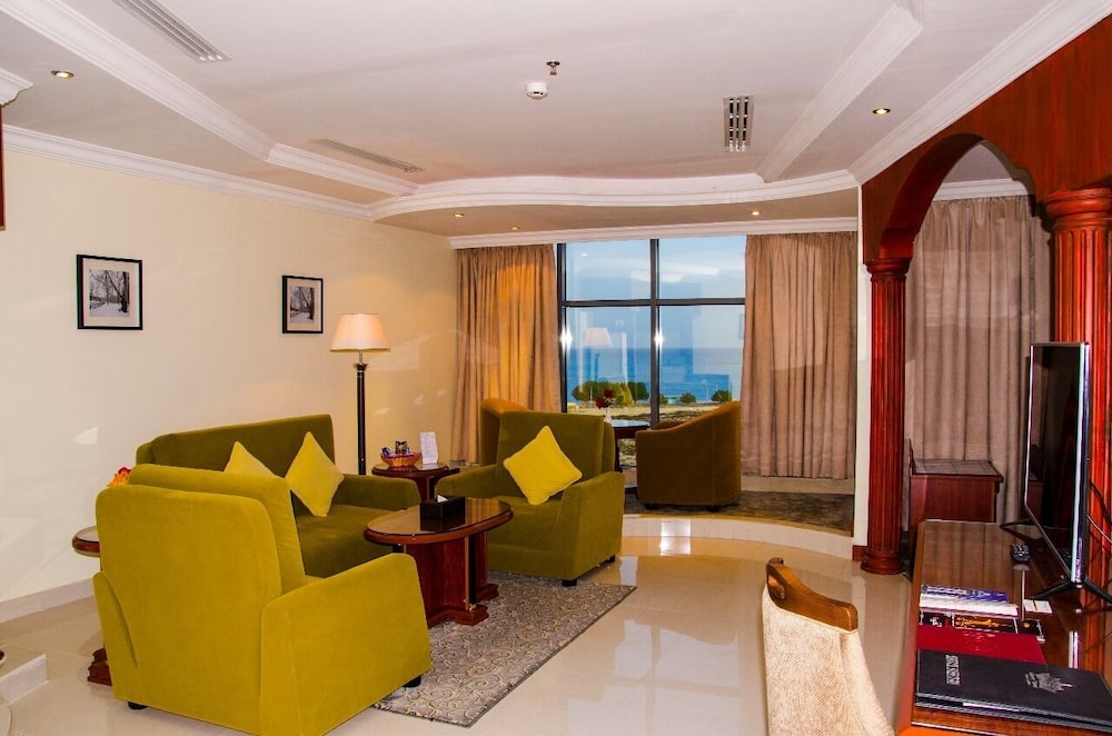 فندق كراون تاور(Crown Tower Hotel) 26/47
