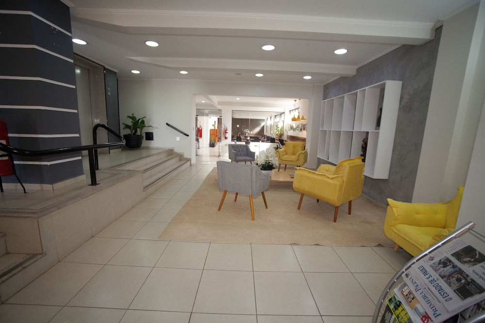 Laparos Hotel 18/24