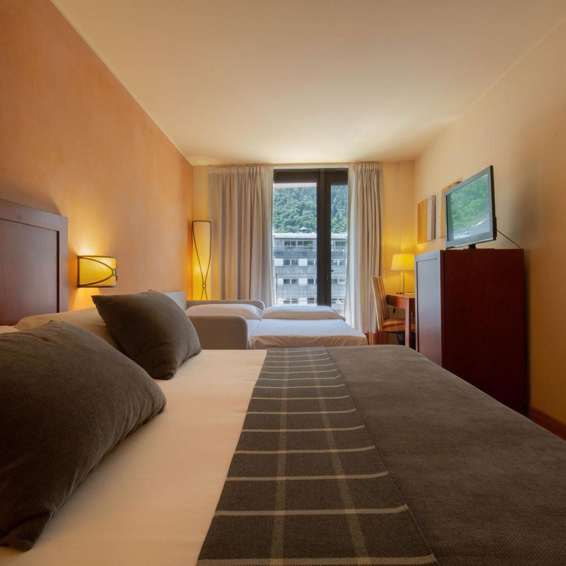 غرفة رباعية بإطلالة على المدينة، Hotel Magic Andorrra 5/9