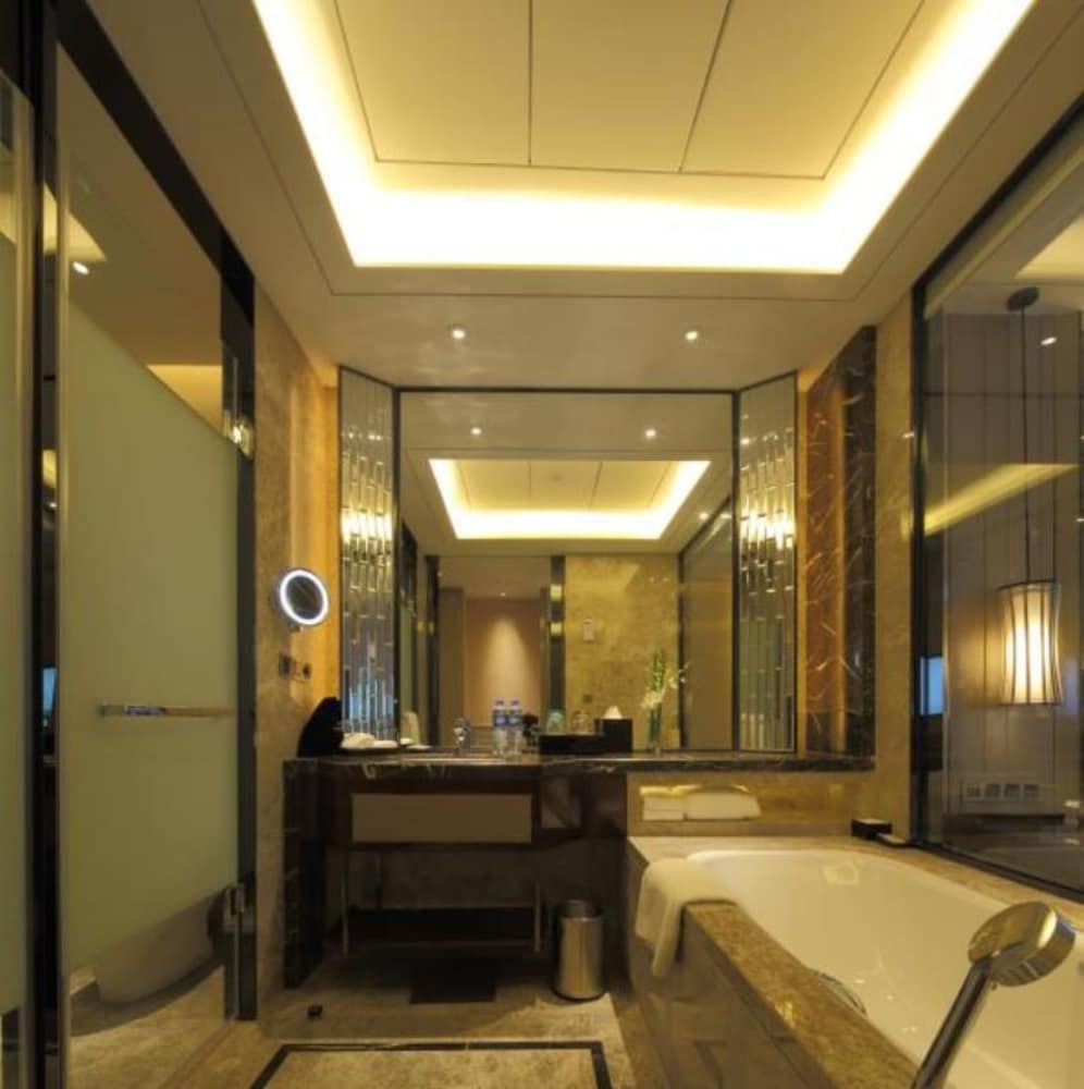 Fuyang Wanda Realm Hotel 4/18