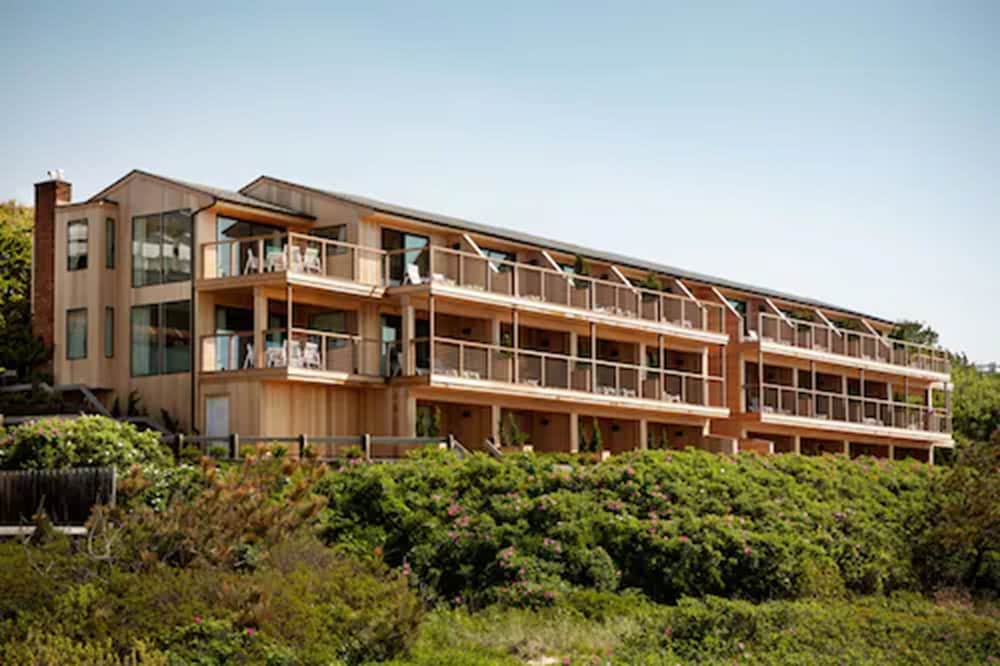 Gurneys Montauk Resort and Seawater Spa 2/78