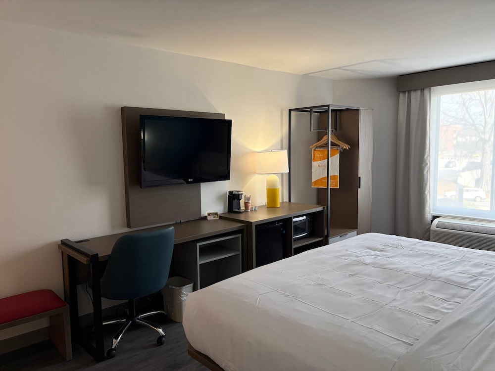 Comfort Inn & Suites Gainesville, GA 47/60