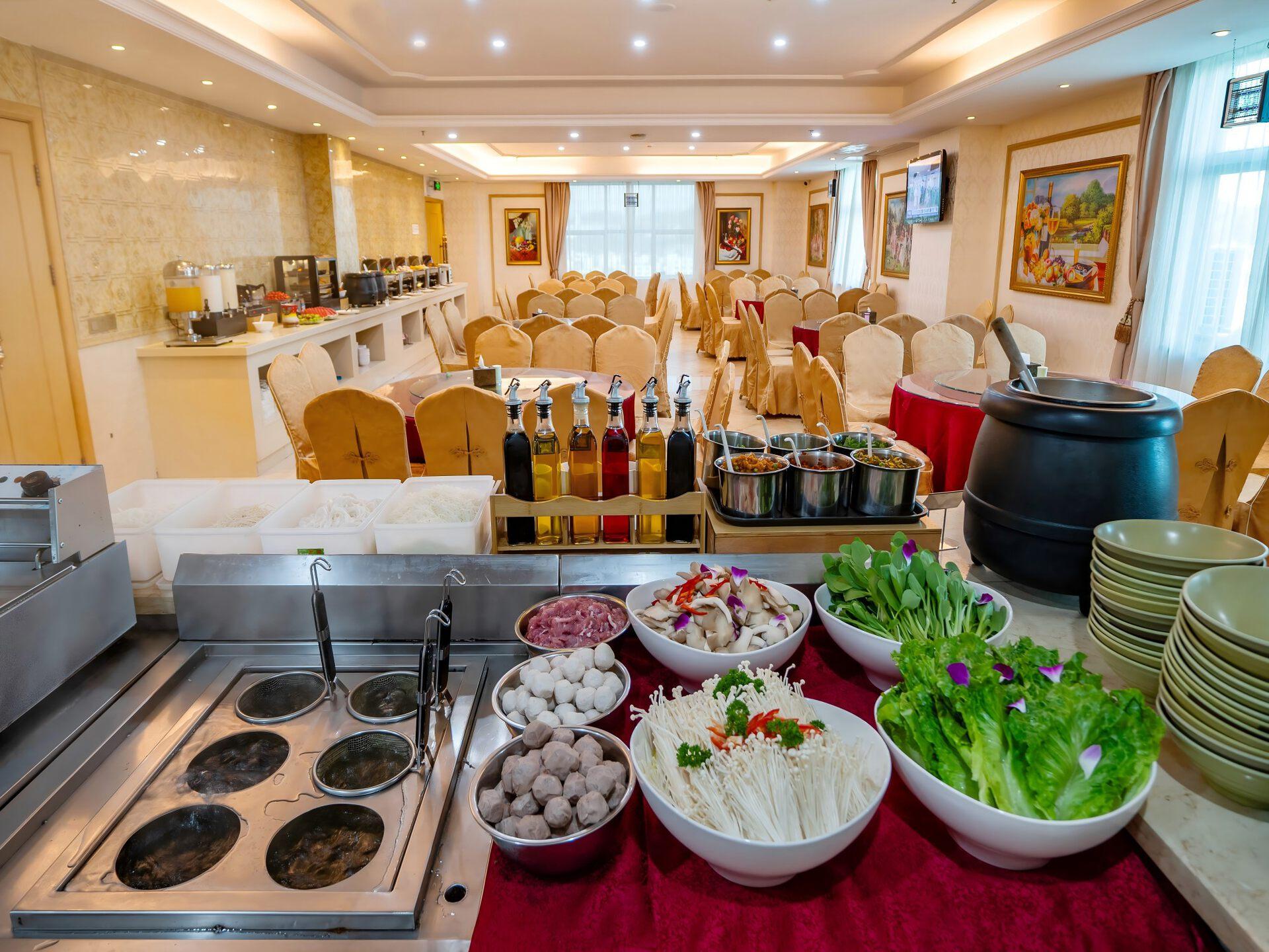 Vienna International Hotel (Shenzhen Pinghu Metro Station) 27/34