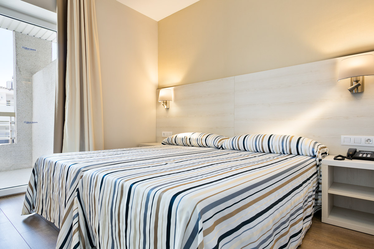 ROOM, DOUBLE BED, POOL VIEW