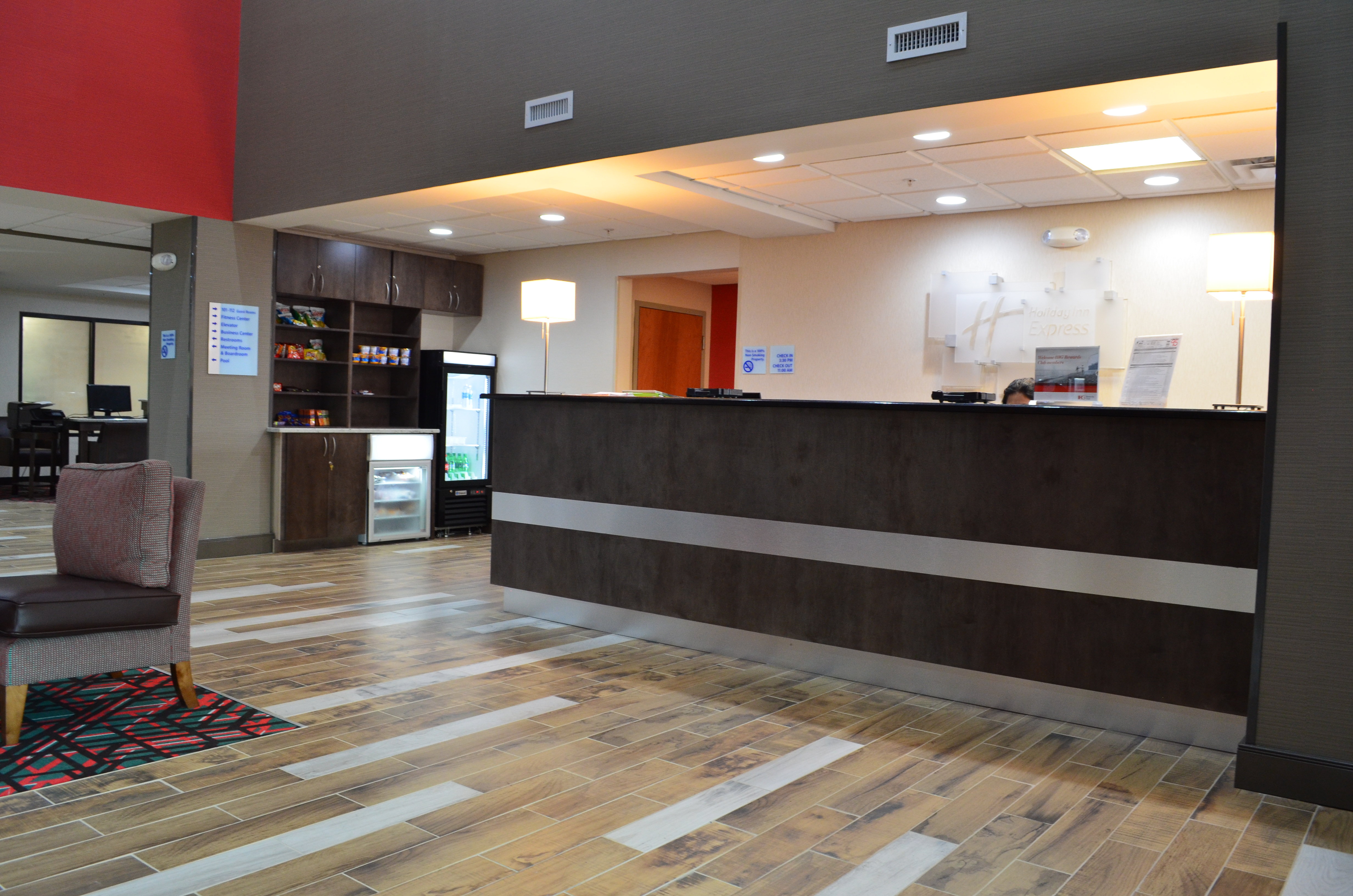 Holiday Inn Express Madison 4/45