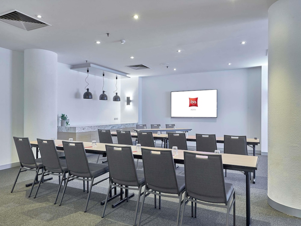 IBIS PERTH 65/70