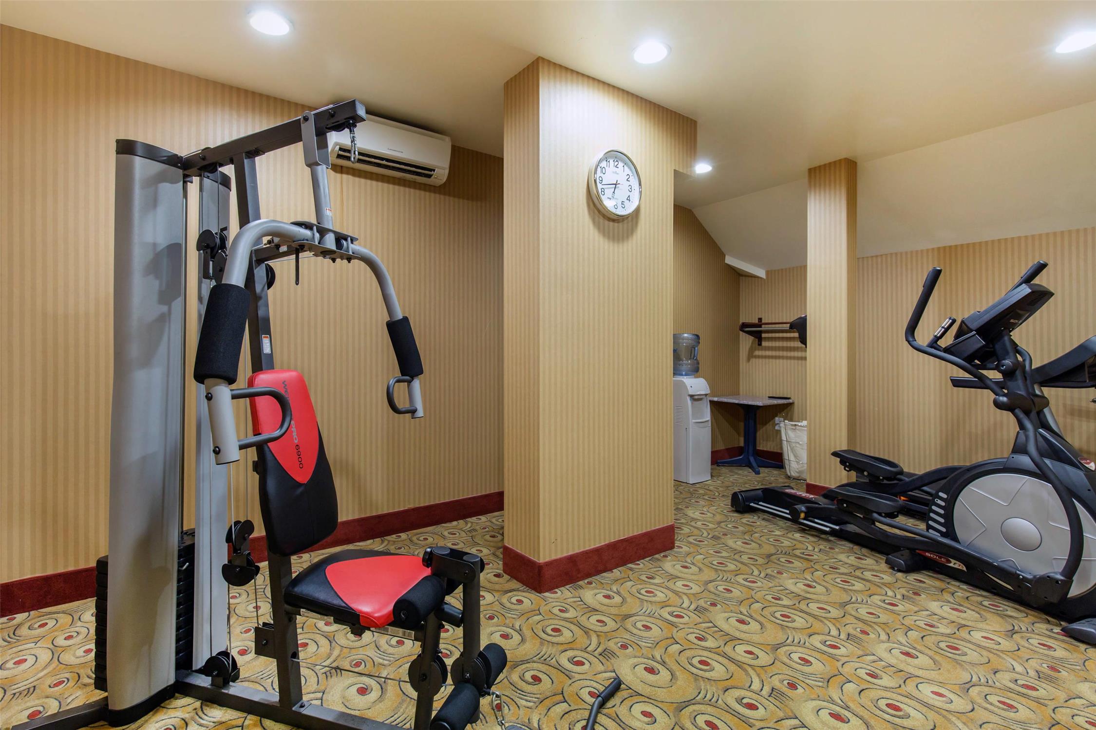 Gateway Hotel Suites Ascend Hotel Collection 19/33