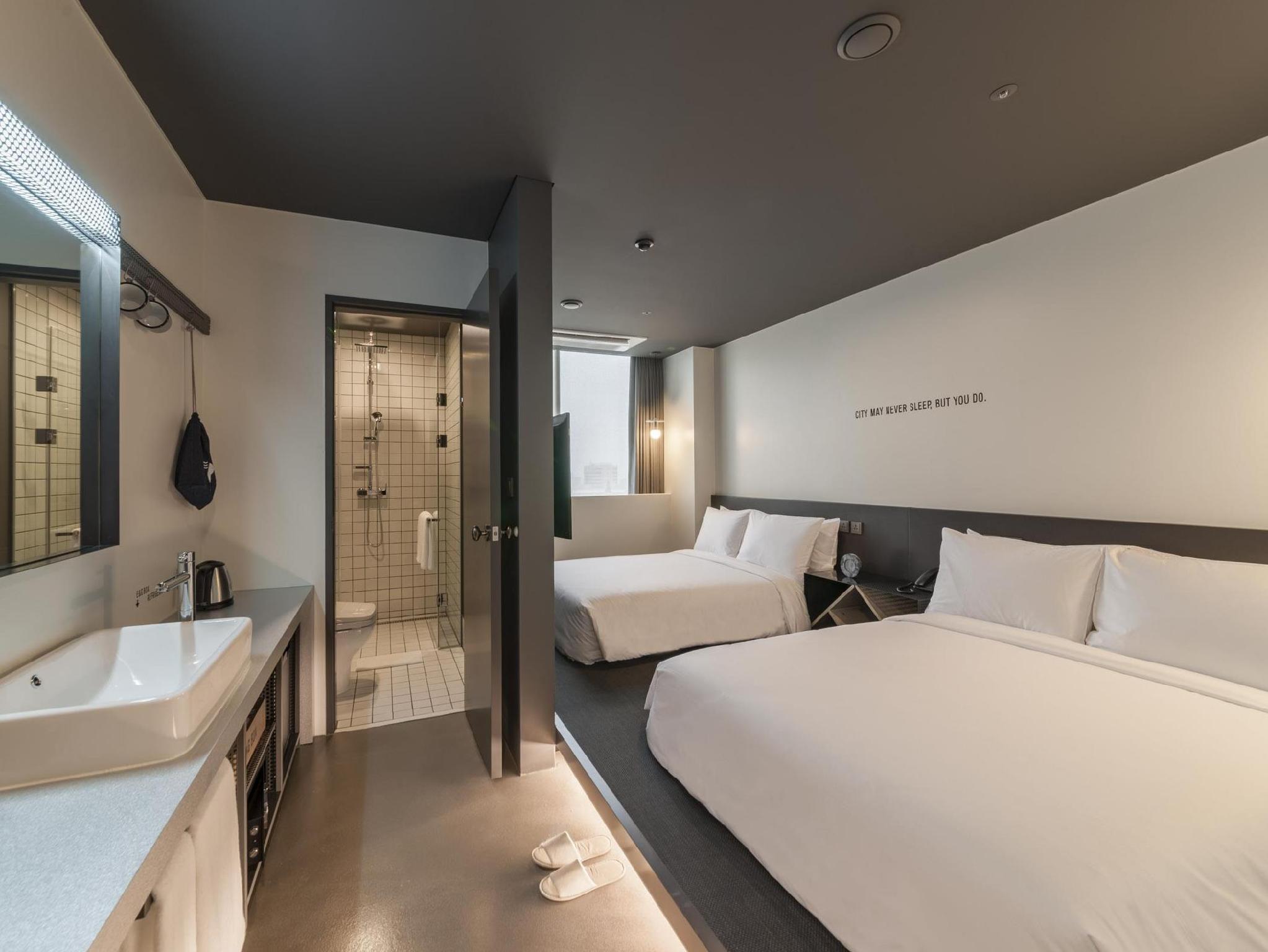 Super, Twin Beds
