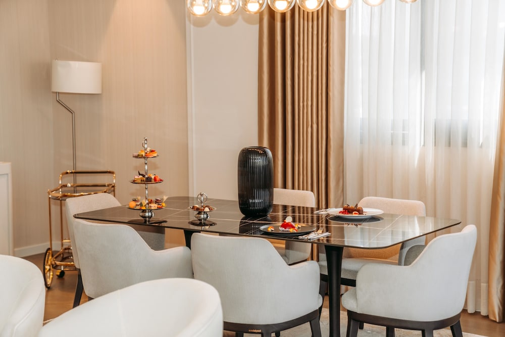 En Hotel Izmir 46/60