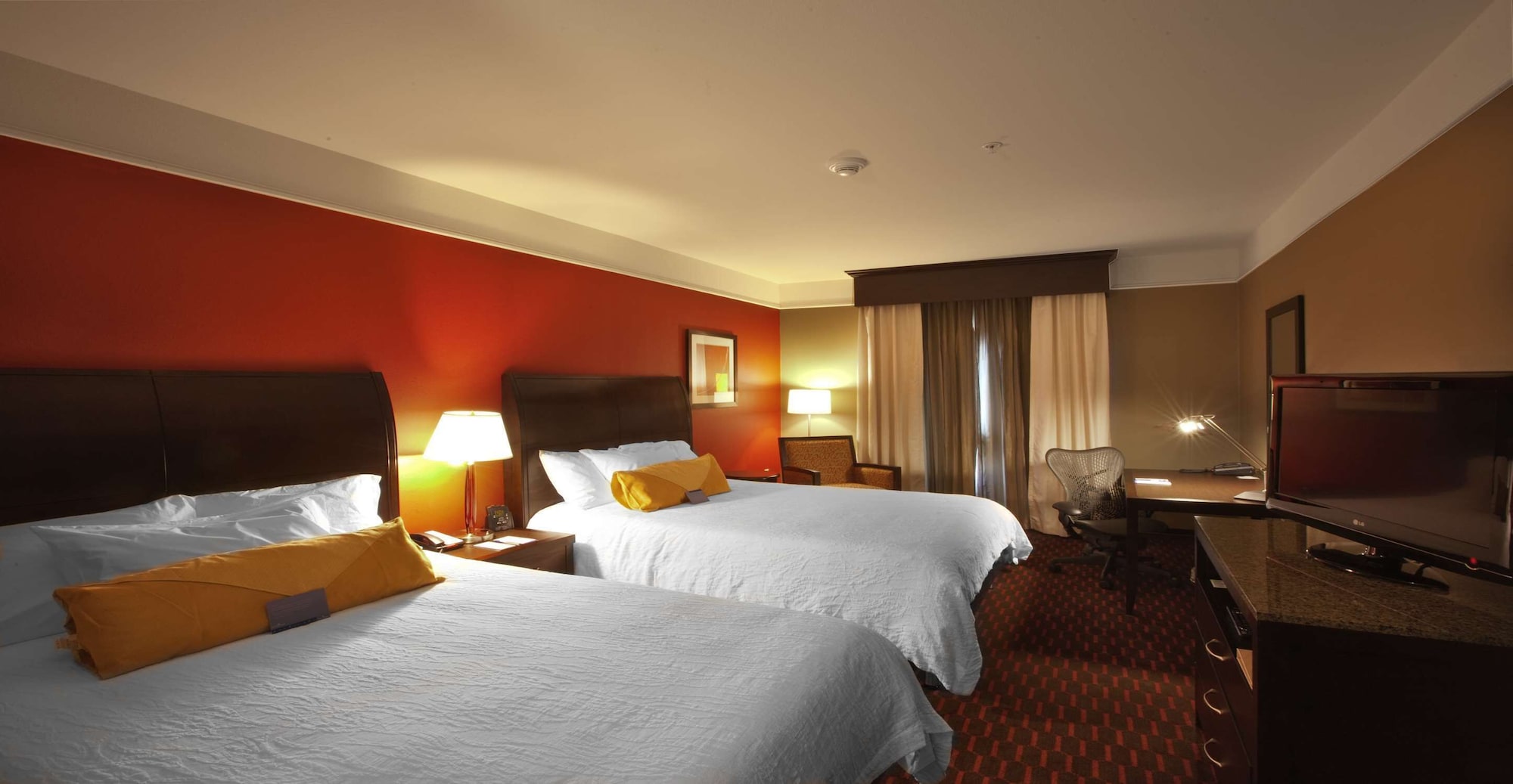 Evolution, 2 Queen Beds